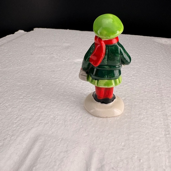 Department 56 Snow Village Christmas Children Playing In The Snow - 6 pieces - Picture 9 of 16